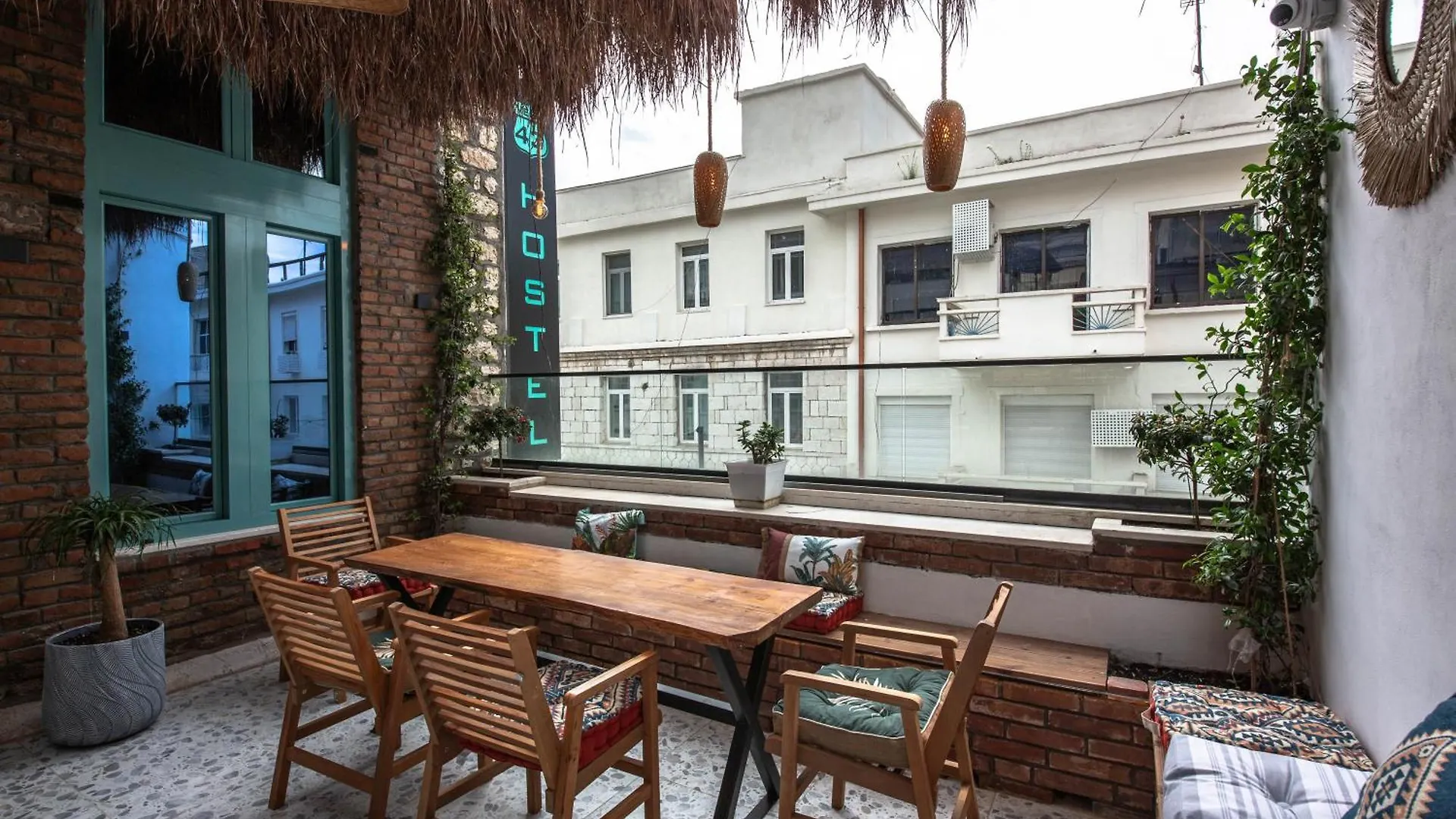 Vega 43 Hostel Sarandë