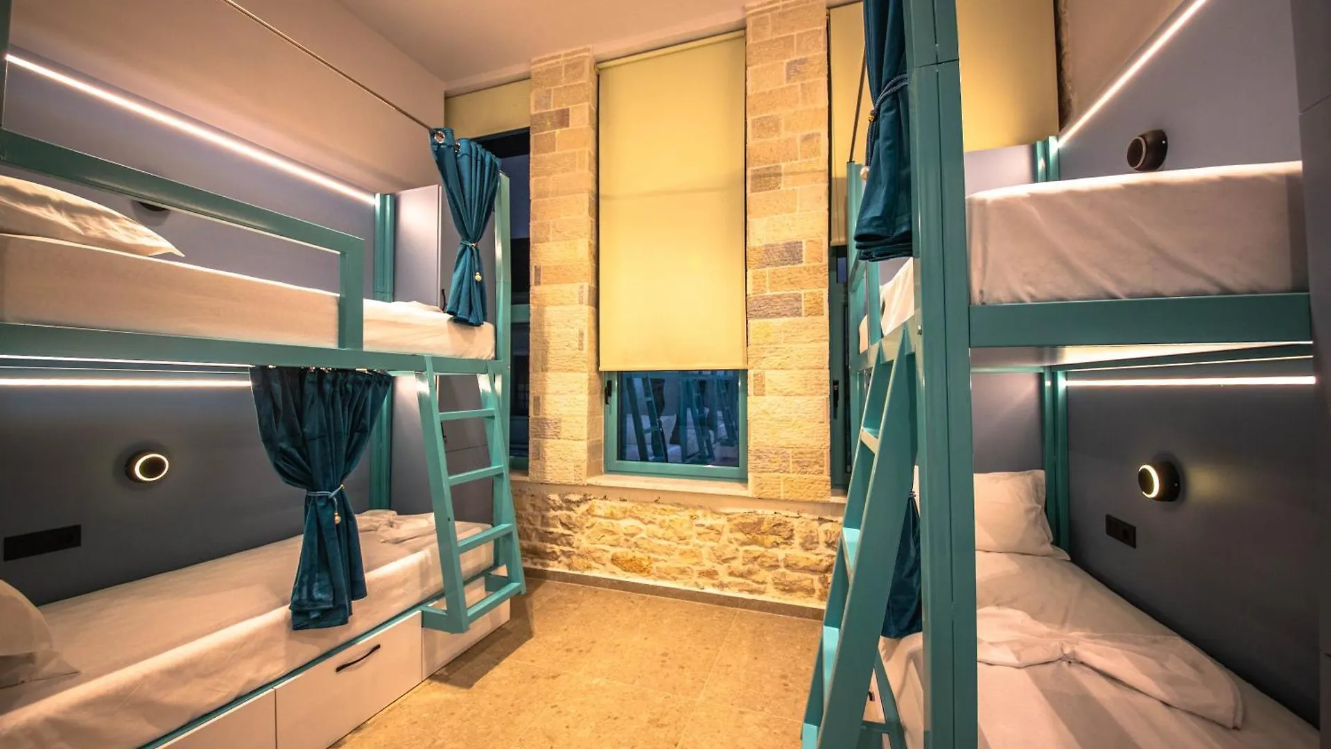 Vega 43 Hostel Sarandë