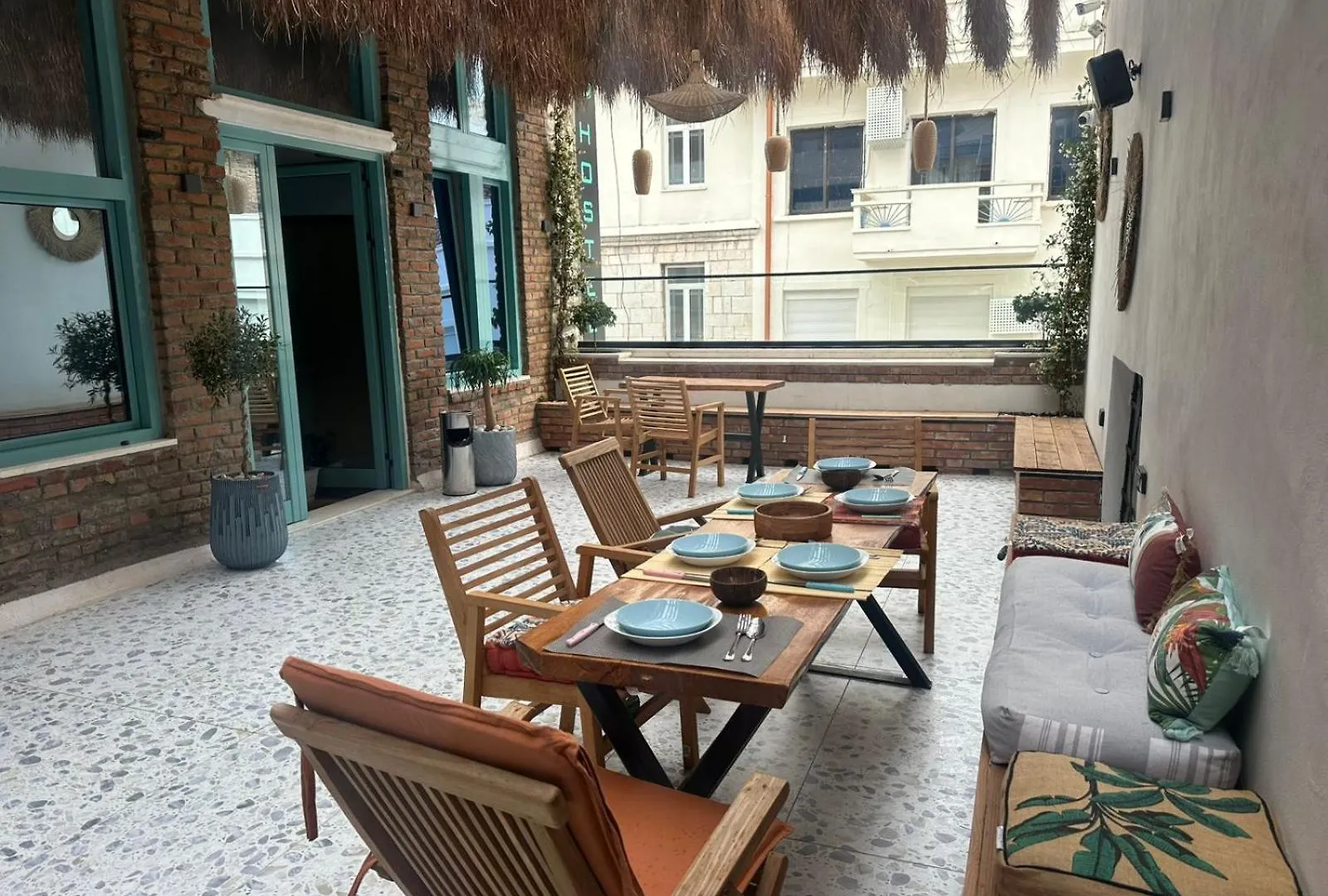 Vega 43 Hostel Sarandë